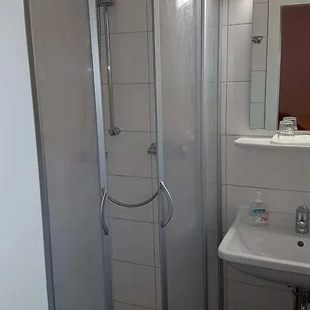 Roessle Otel 2*